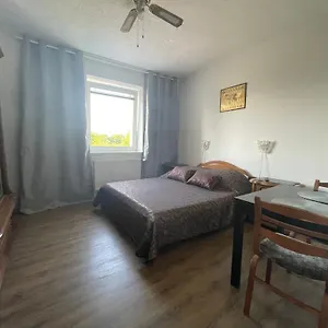 Apartmán Bajecne Ve S Bazenem A Terasou., Praha